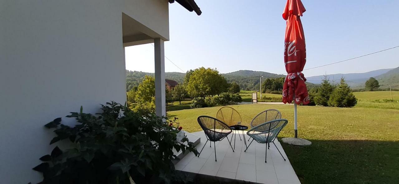 Apartment Golden Fields Smoljanac Extérieur photo